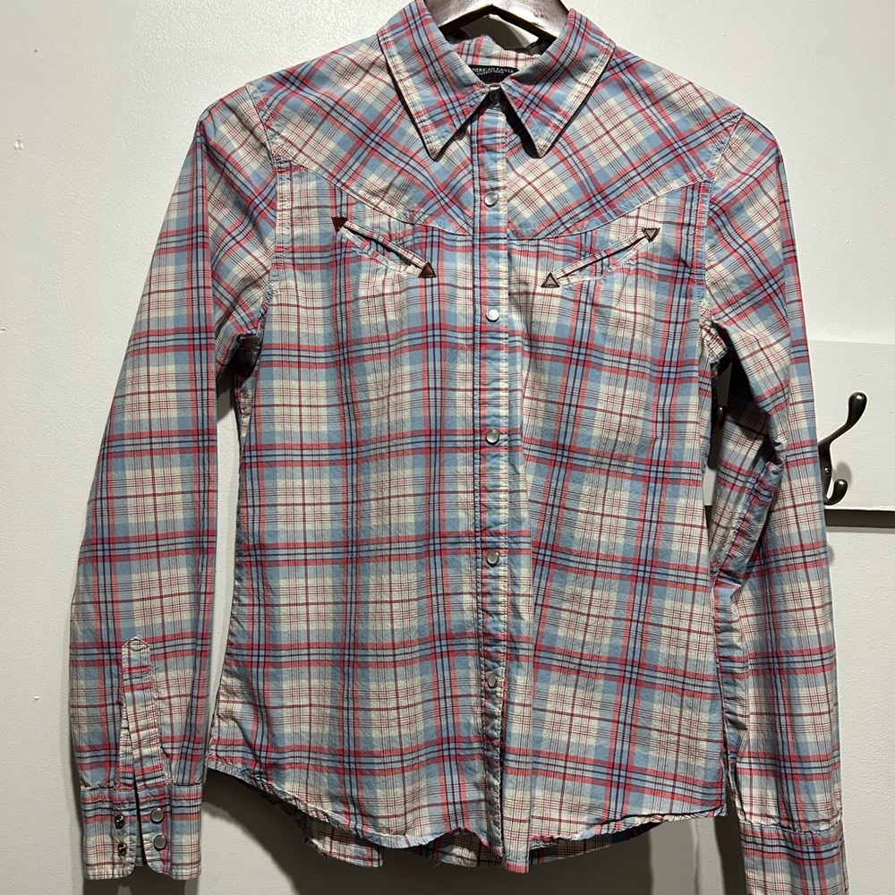 American Eagle snap front shirt